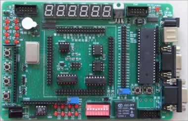 單片機開（kāi）發板
